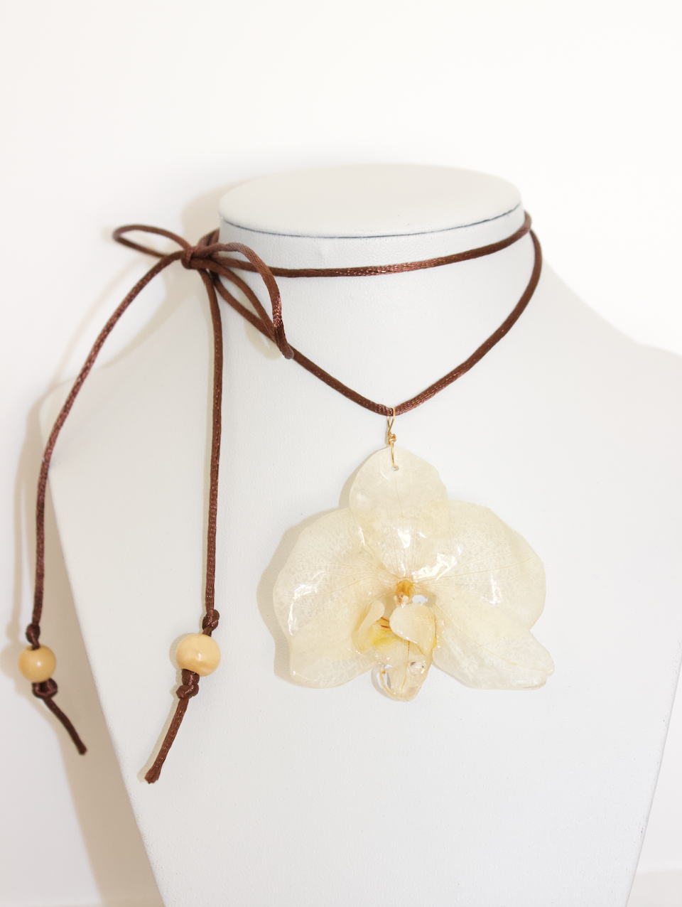 White Large Orchid Wrap & Tie Necklace